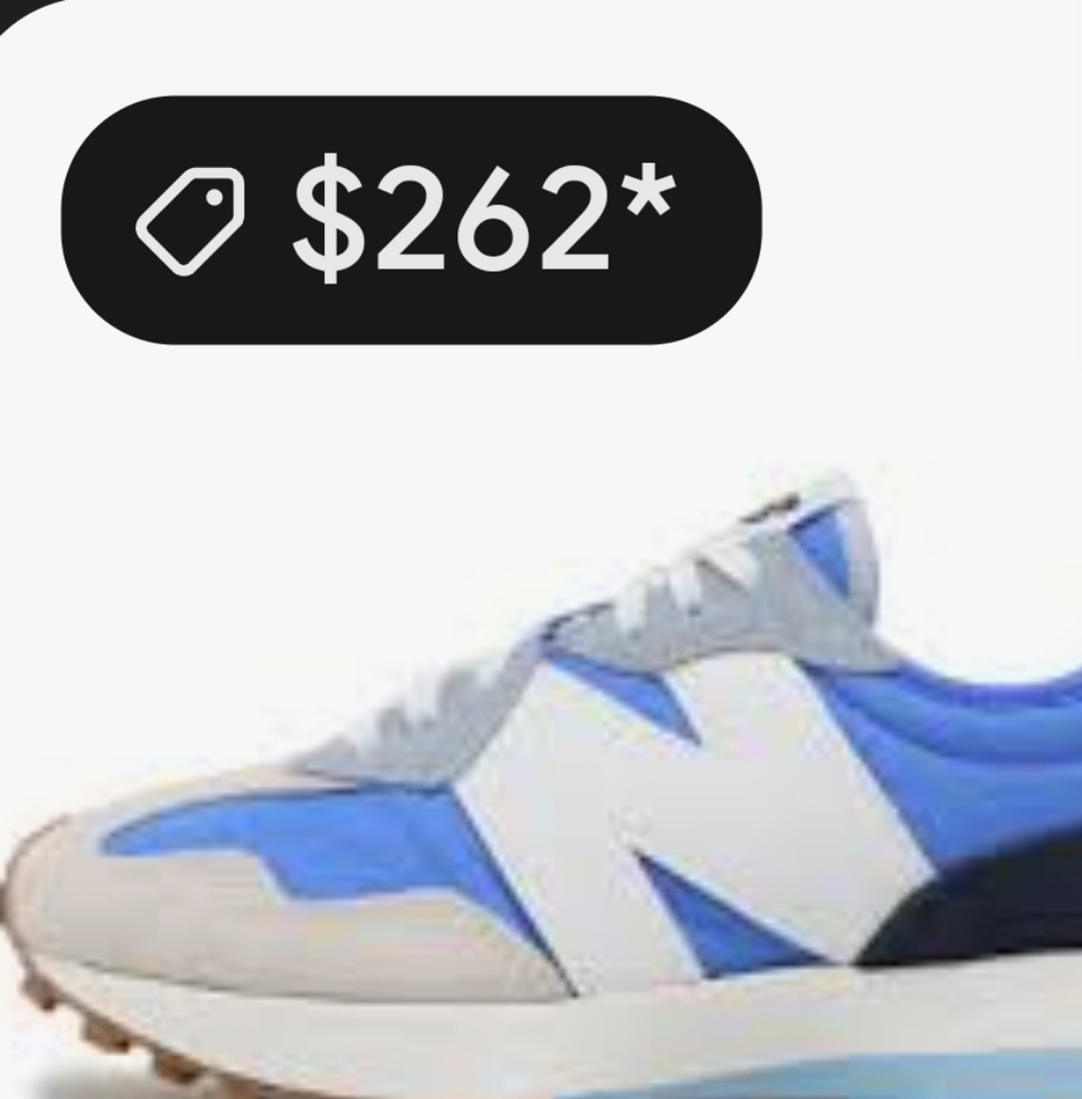New balance sneakers women size 7 new balance sneakers with some sighns of wear
